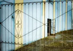 Intersecting Frames