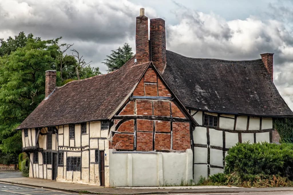 Stratford Crooked House