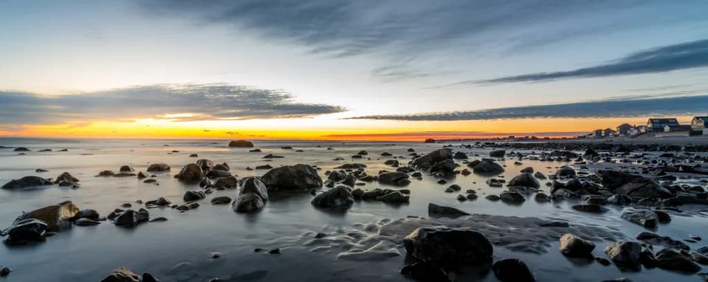 Serenity at Dusk: A Coastal Reflection of Nature's Beauty