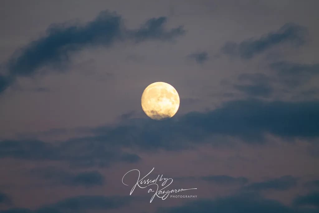 Full Moon Glow