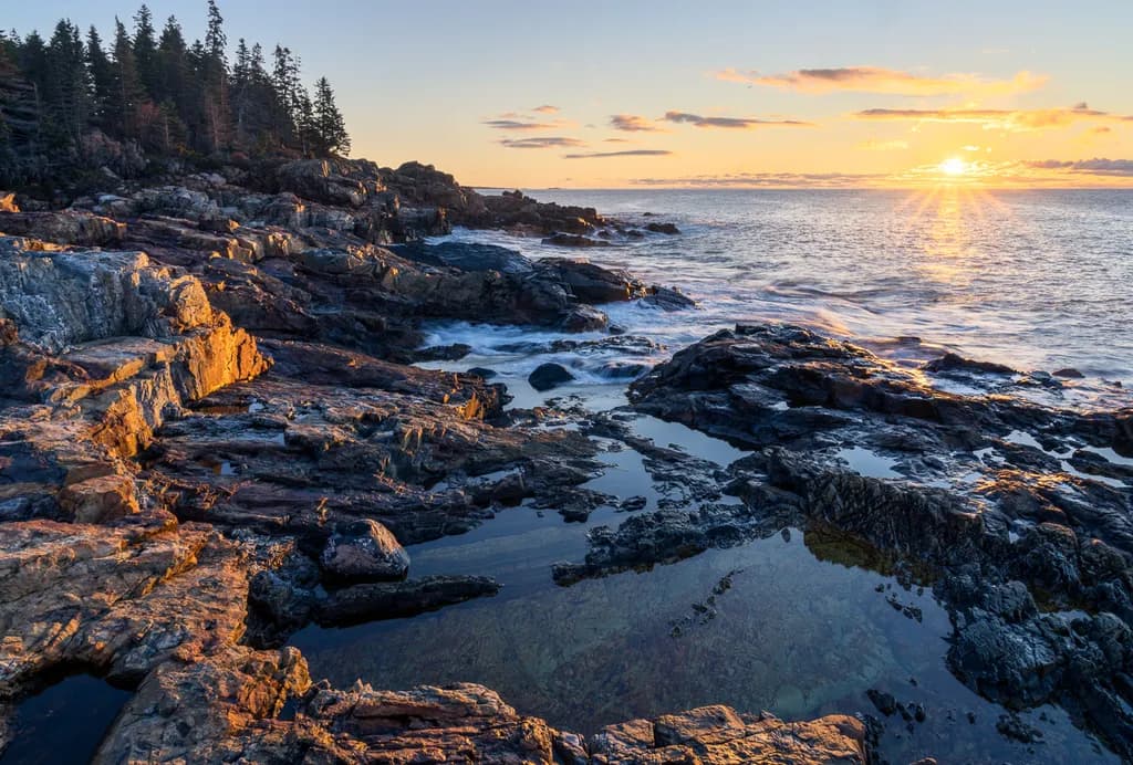 Serenity at Sunset: A Coastal Reflection on Nature's Beauty