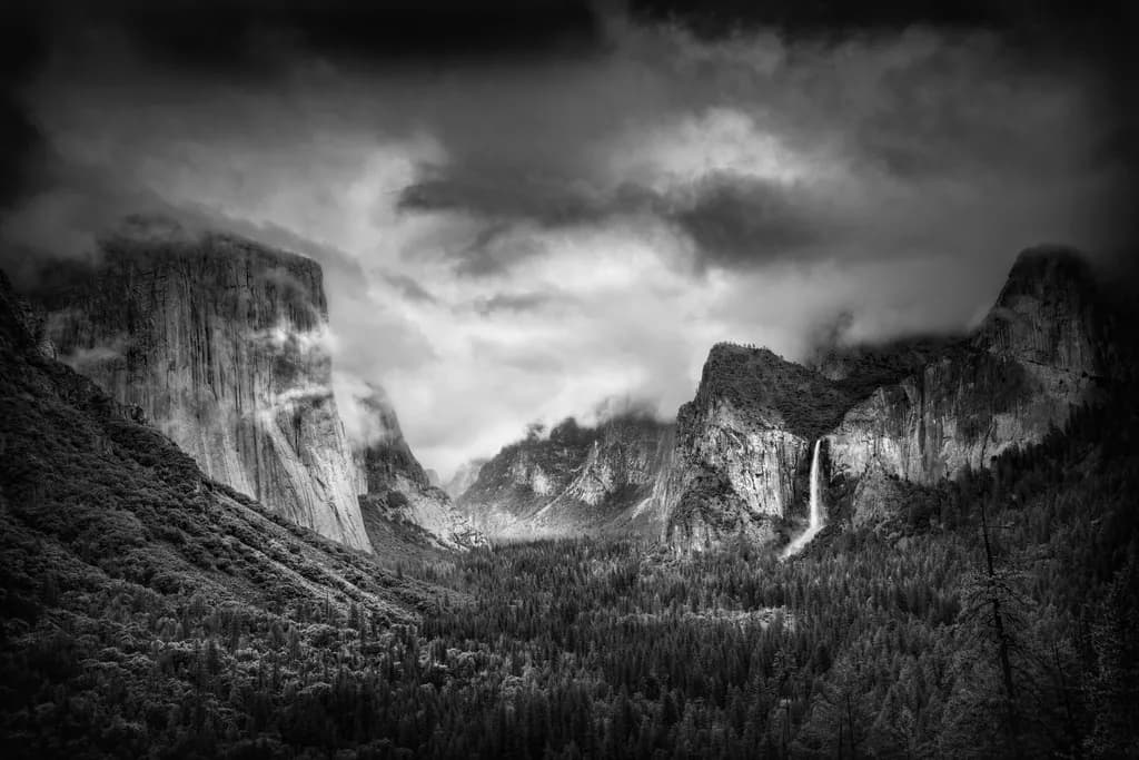 Tunnel View Veil