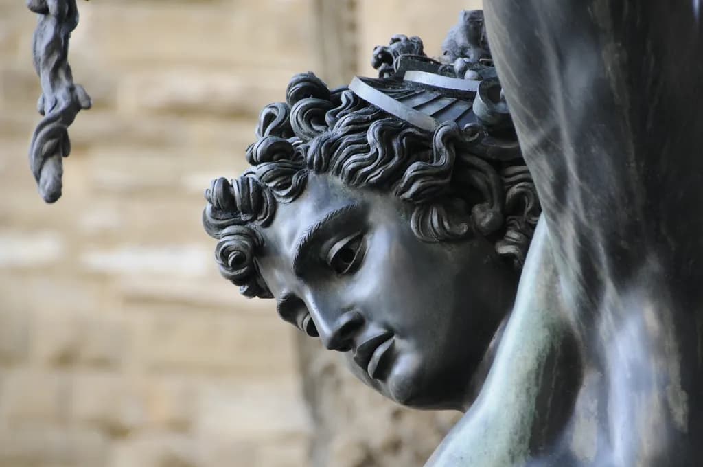 Eternal Expression: A Bronze Sculpture Capturing Heritage and Detail