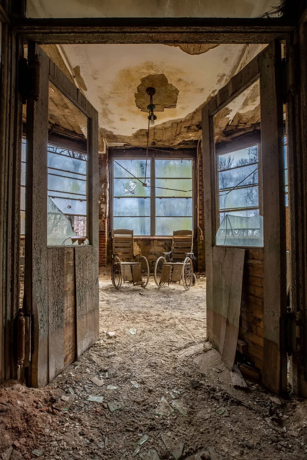 Whispers of Time: An Abandoned Space of Forgotten Memories