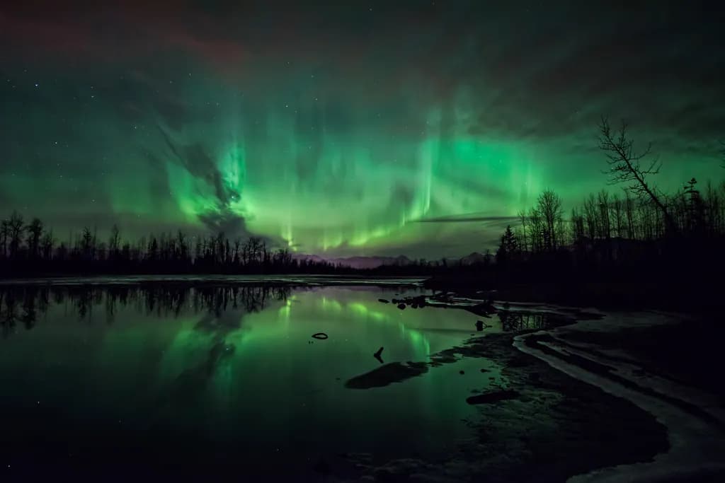 Aurora Reflections