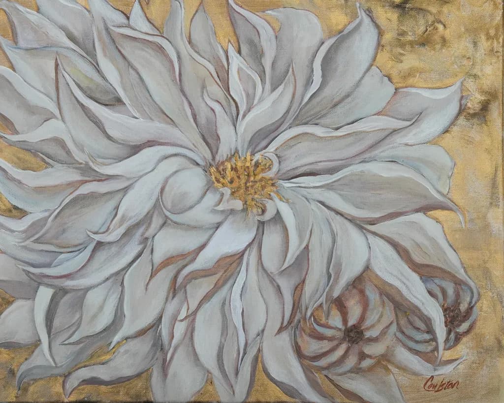 Divine Dahlia