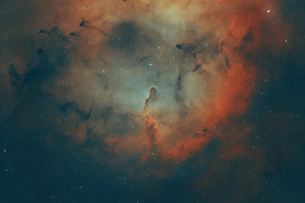 IC 1396 Elephant Trunk nebula in Foraxx palette