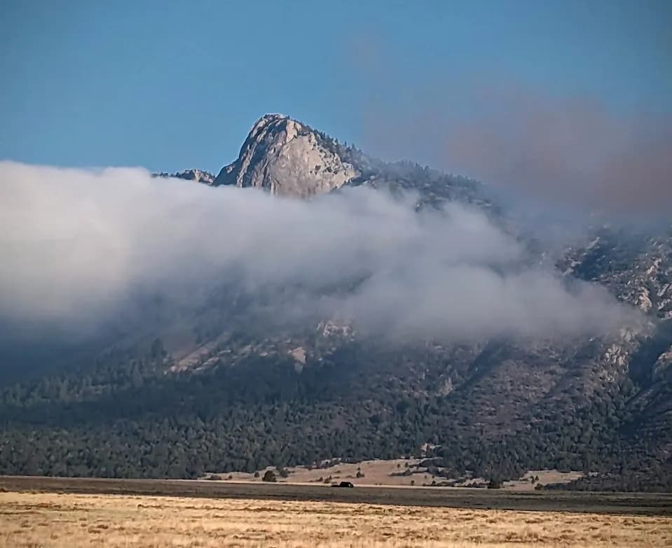 Whispers of the Mountain: A Serene Encounter with Nature's Majesty