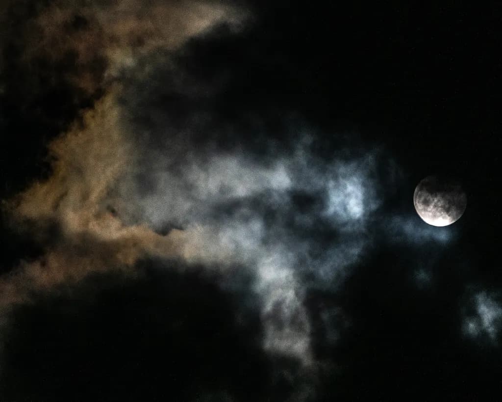 Lunar Veil