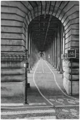 Pont de Bir-Hakeim View