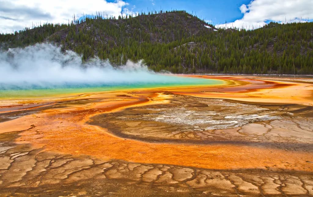Vibrant Geothermal Symphony: A Colorful Landscape of Nature's Artistry