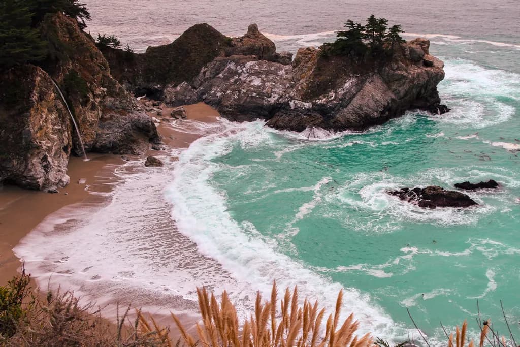 Whispers of the Ocean: A Coastal Escape in Soft Hues