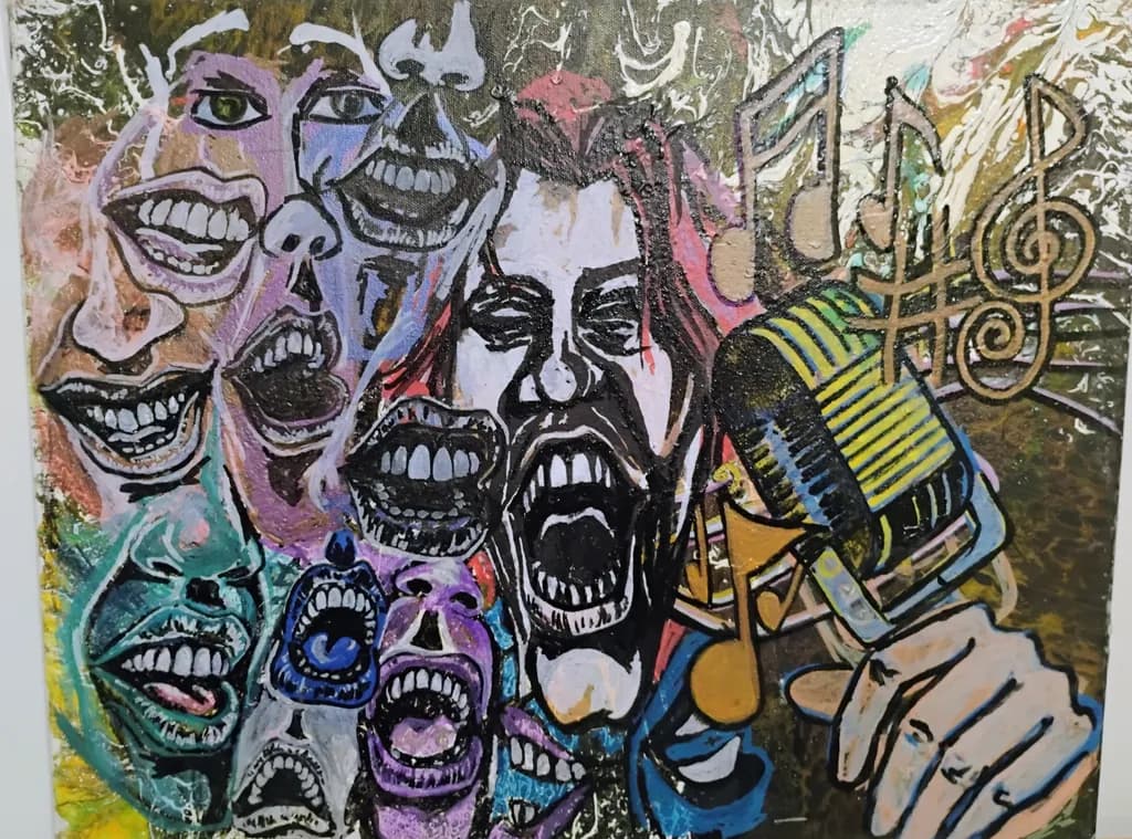 Singing Faces and Microphone