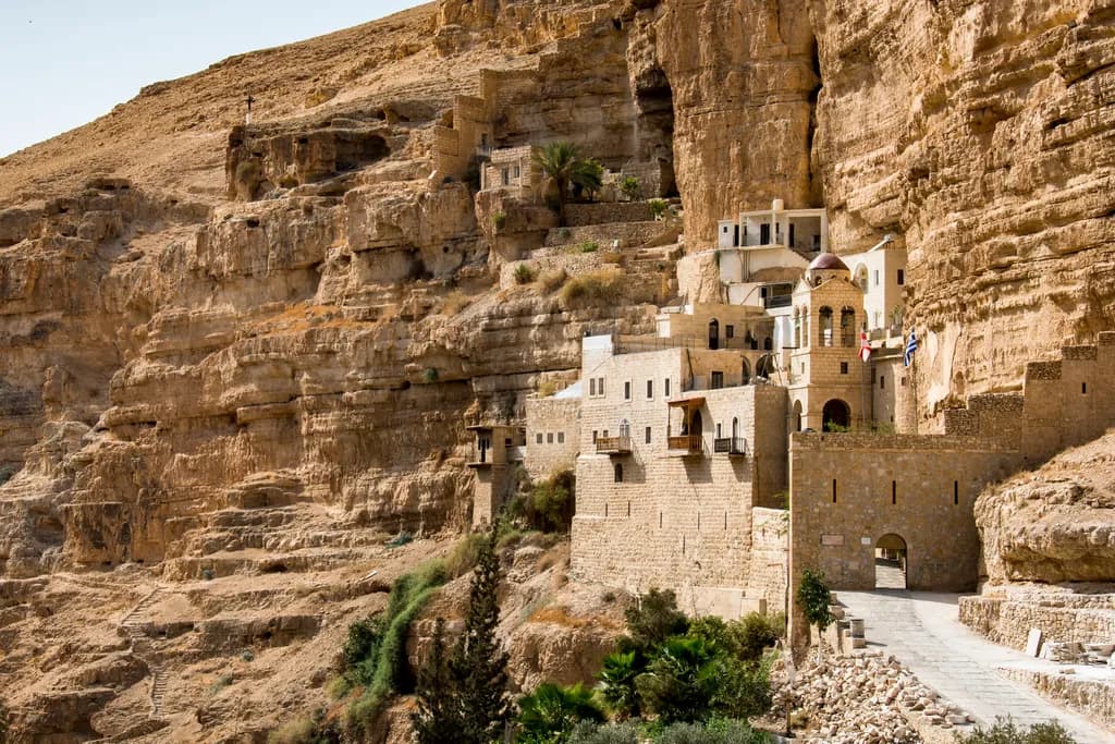 Cliffside Hideaway