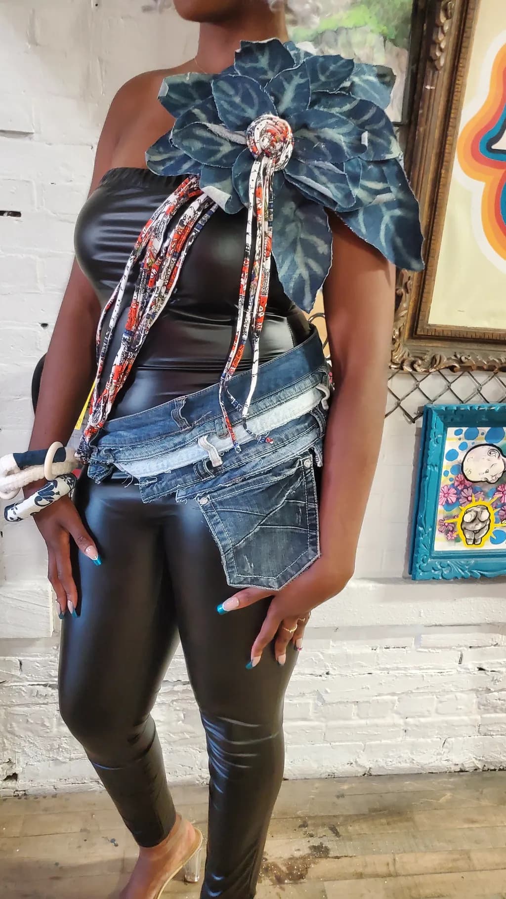 Diva Drape & Flower