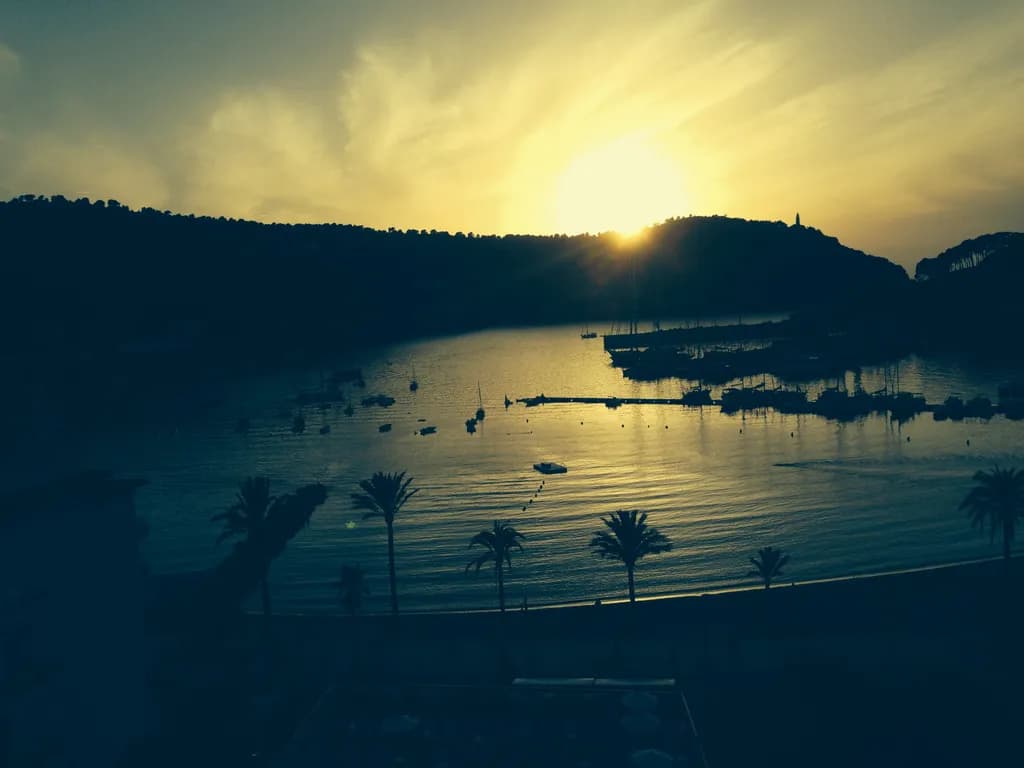 Tranquil Sunset Reflection