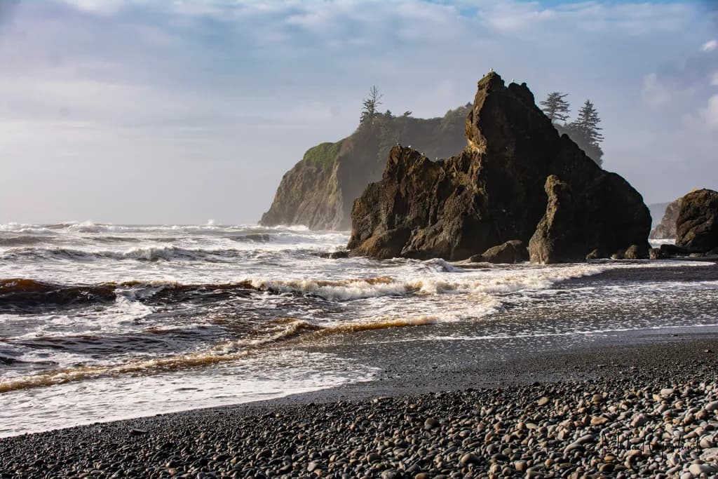 Whispers of the Ocean: A Serene Coastal Landscape at Dawn