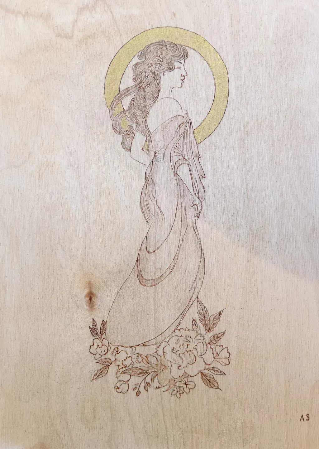 Golden Halo Elegance