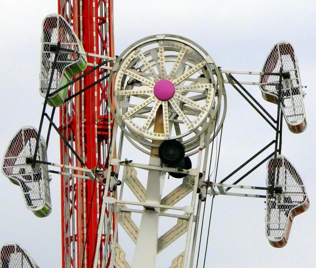 Amusement Ride Structure