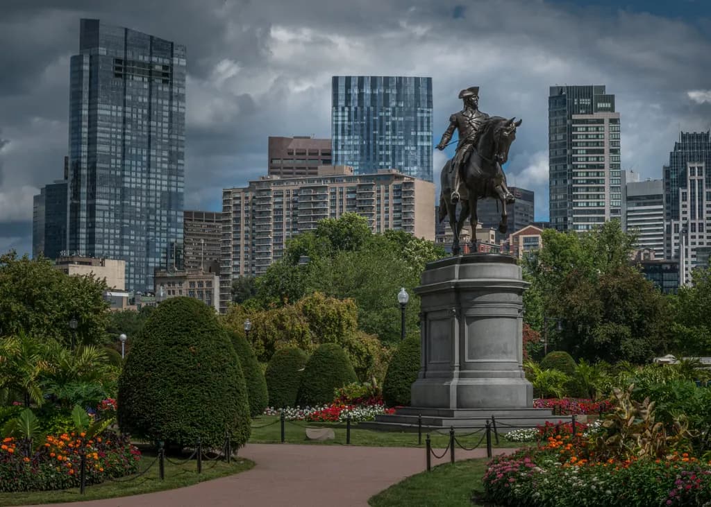 Boston Common - Summer with George Washington