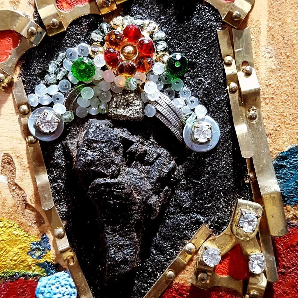 Vibrant Elegance: A Textured Journey Through Color and Craftsmanship
