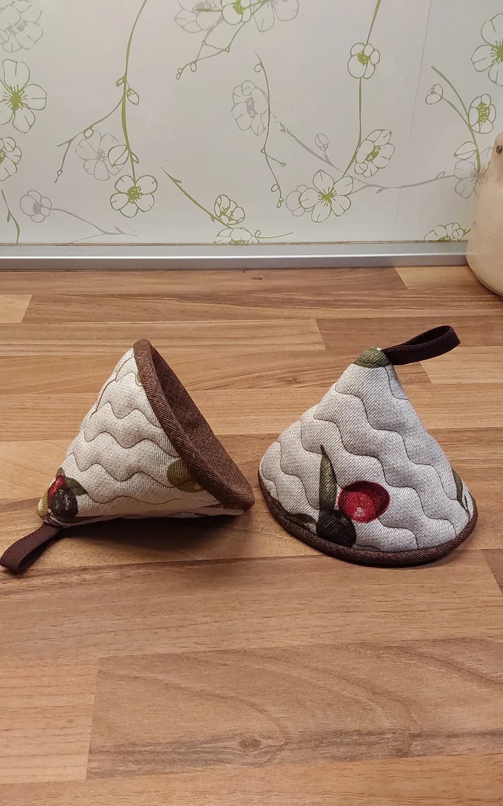 Charming Quilted Kitchen Accessories: Decorative Textile Cone Holders for Home and Dining