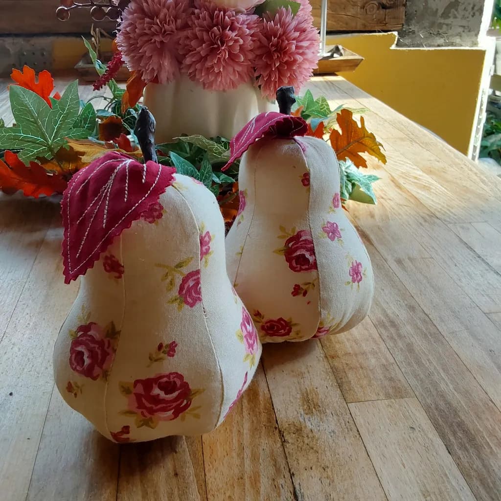 Charming Floral Fabric Pears: Whimsical Autumn Decor for Your Home