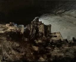 Forteresse sous ciel noir