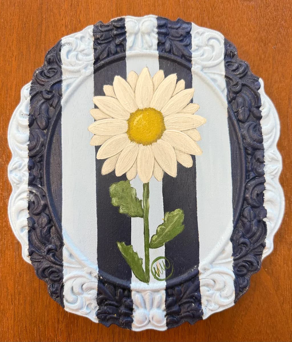 Striped Daisy Plate