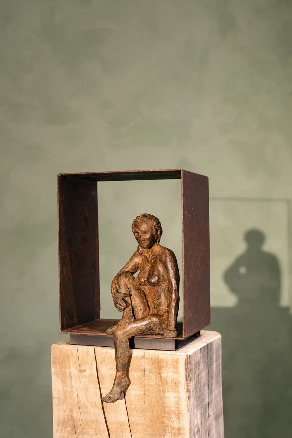 Contemplation in Frame
