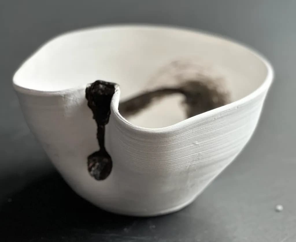 Elegant Asymmetry: A Contemporary Ceramic Bowl with Unique Textural Contrast