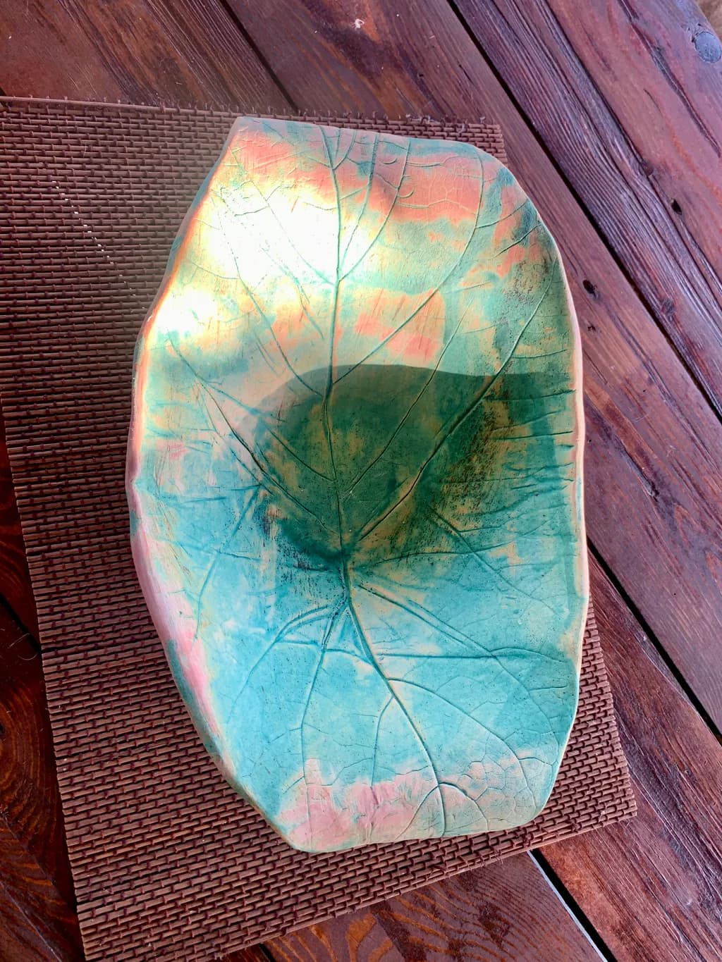 Whispers of Nature: A Leaf-Inspired Ceramic Bowl with Earthy Hues and Textured Elegance