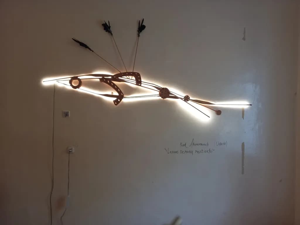 Illuminated Arrows: A Modern Sculpture of Dynamic Design and Artistry