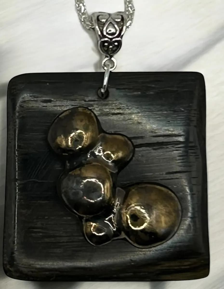 Elegant Black and Gold Abstract Pendant: A Unique Statement Piece in Artisan Jewelry