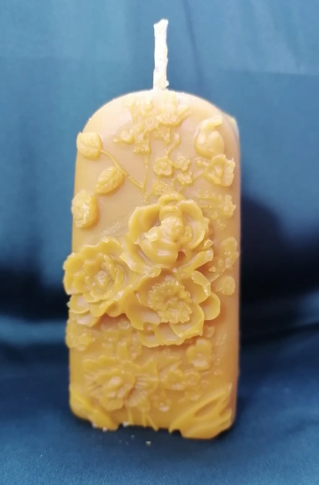 Floral Serenity: Handcrafted Beeswax Candle with Intricate Decorative Design