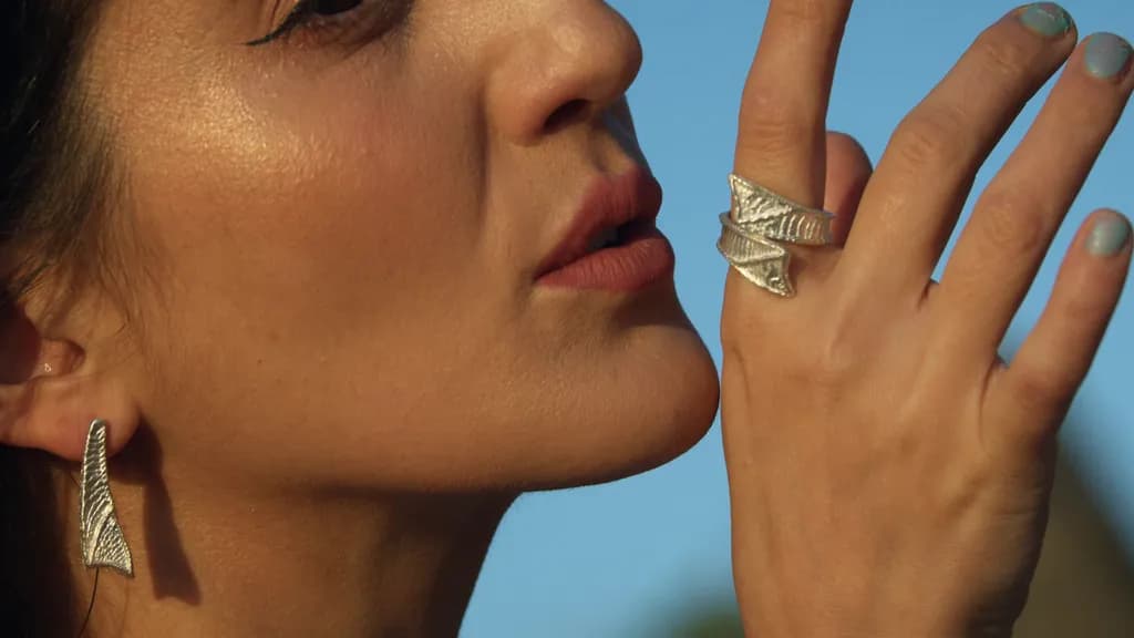 Elegant Expressions: A Portrait of Beauty in Jewelry and Fashion Accessories