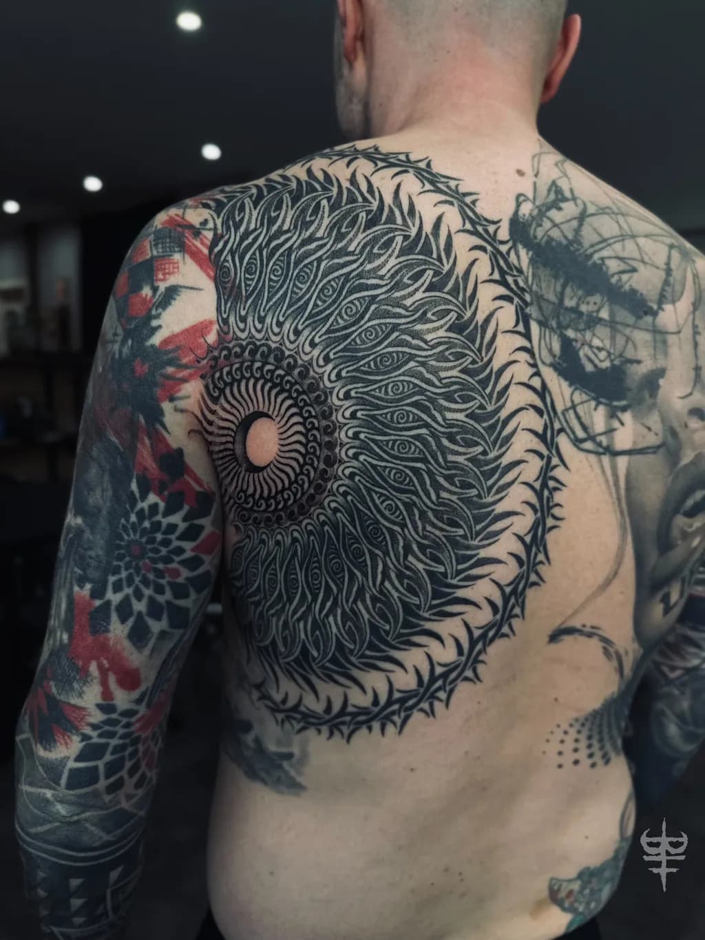 Intricate Eye Mandala: A Journey Through Ink and Skin