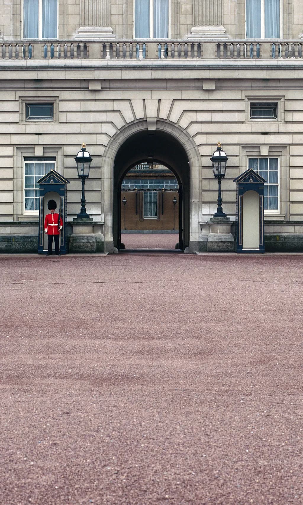 London_Buckingham Palace, 2003, ed. of 10