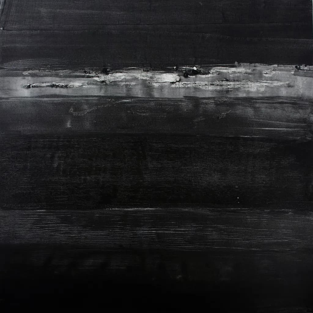 Grayscale Horizon