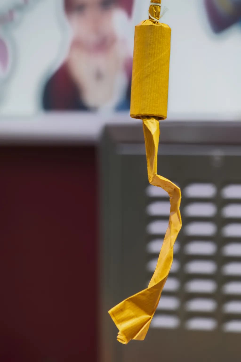 Golden Firecracker Twist