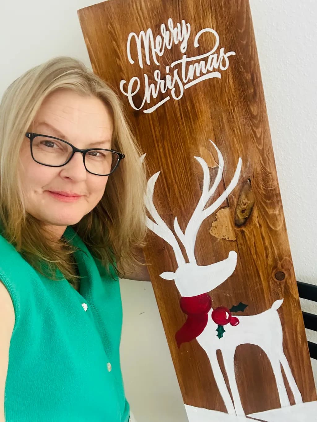 Cheerful Reindeer Decor