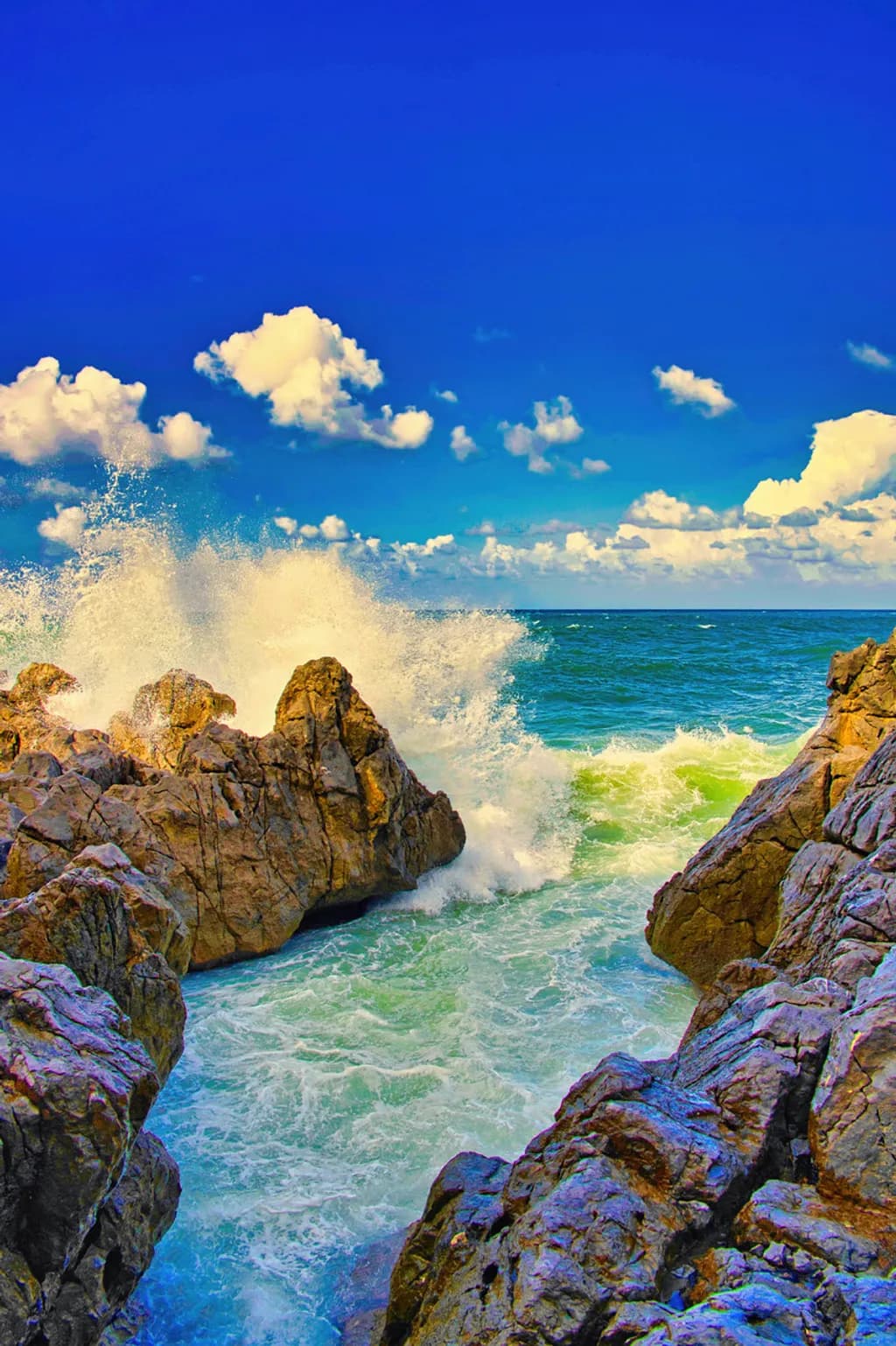 Cefalu Waves