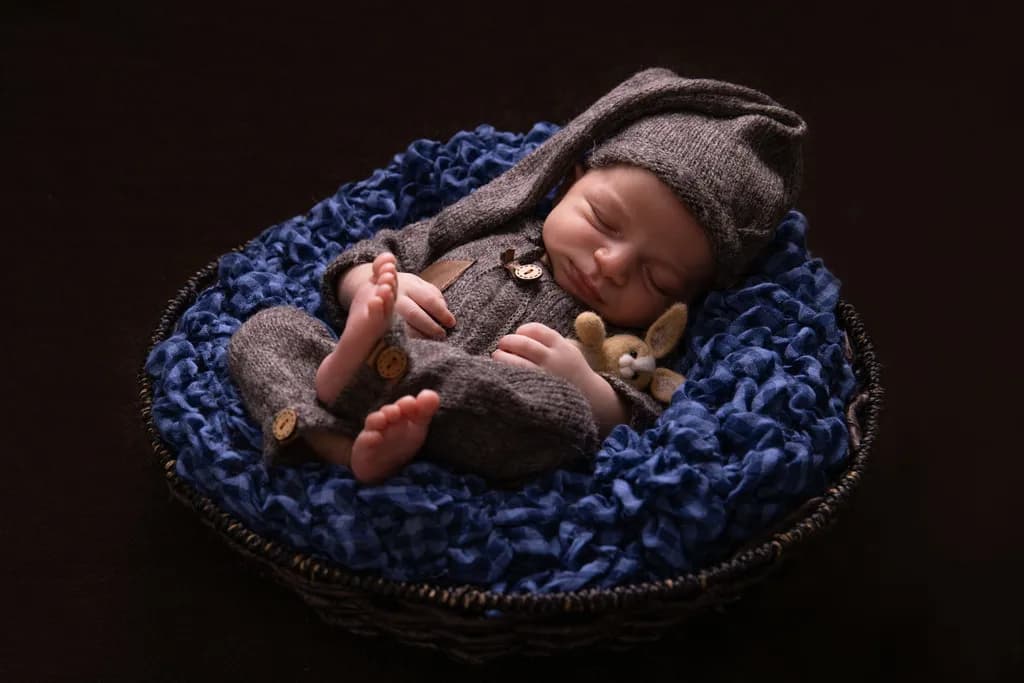 Dreamy Slumber: A Cherished Newborn Moment Wrapped in Love and Comfort