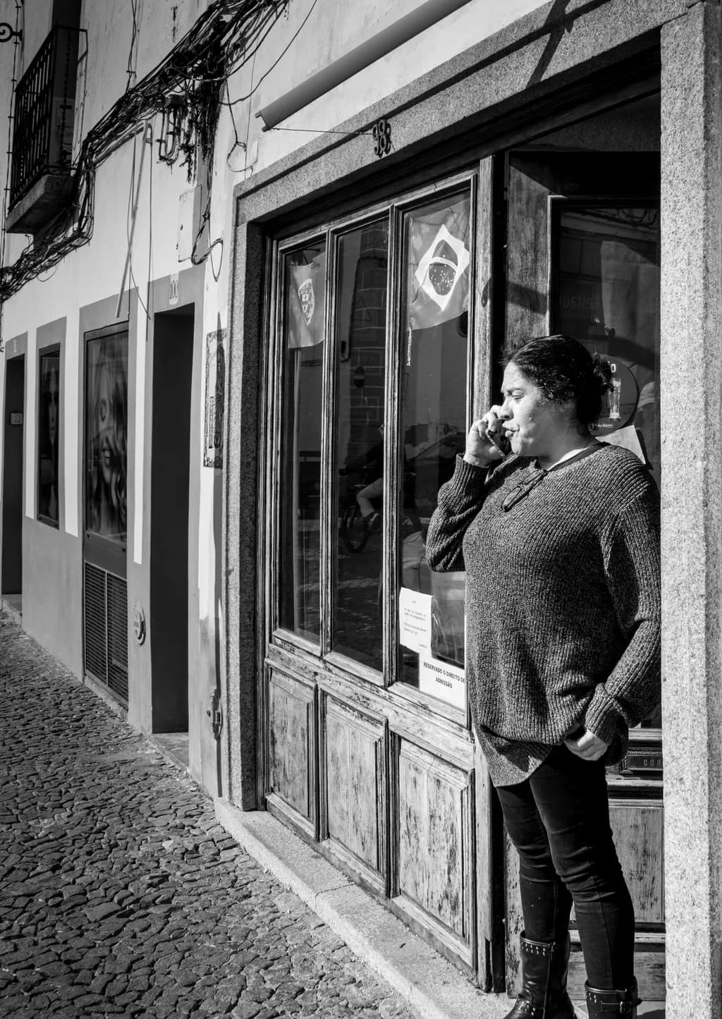 Urban Contemplation: A Monochrome Moment in Architecture and Life