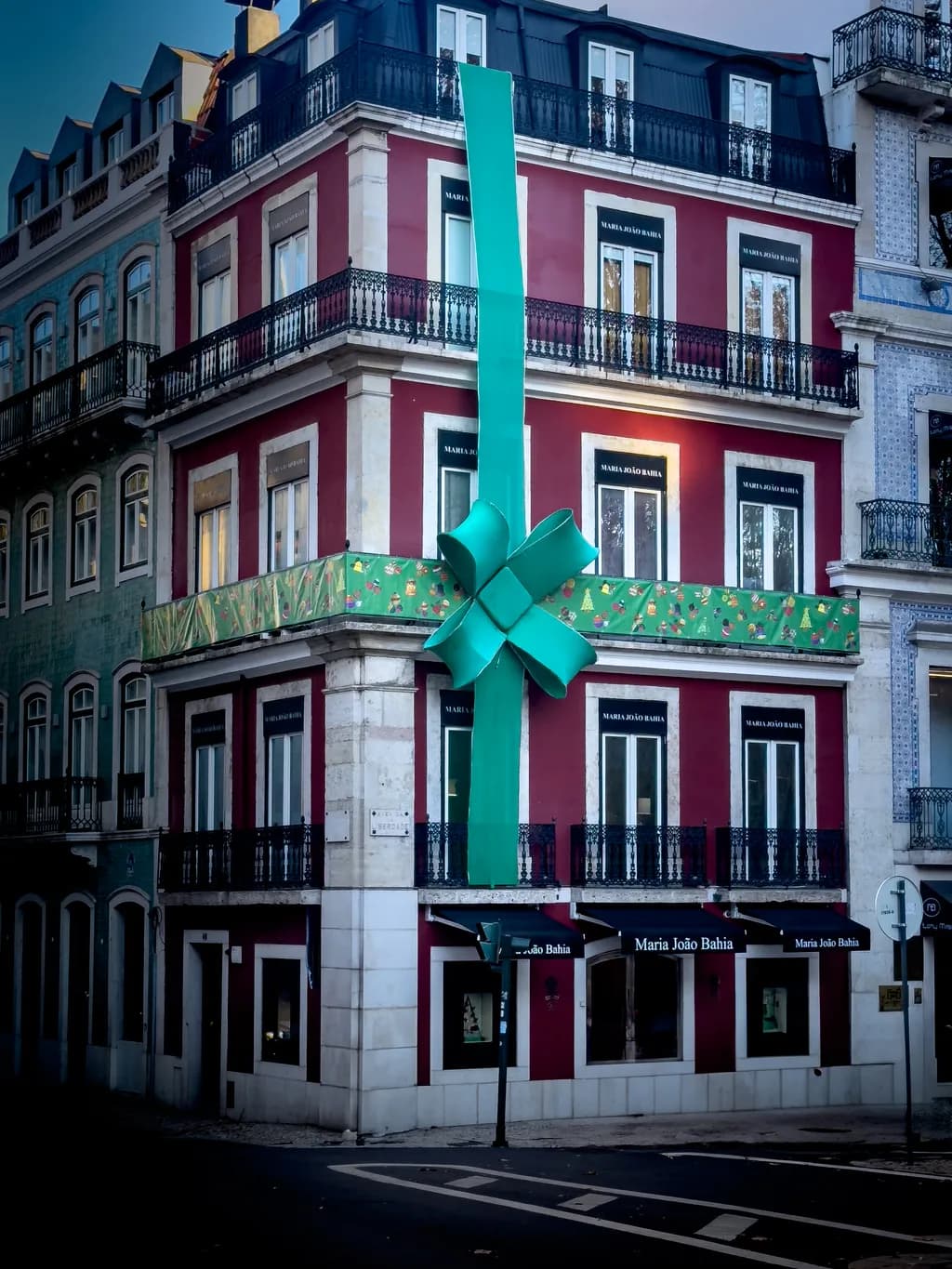 Urban Gift: A Whimsical Bow Adorning Lisbon's Architecture