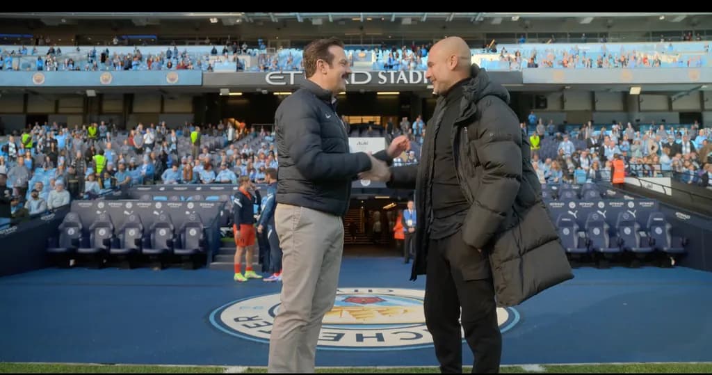 "Unity in the Game: A Moment of Sportsmanship at Etihad Stadium"