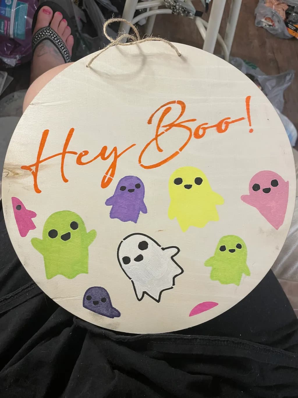 Whimsical Ghostly Greetings: "Hey Boo!" Decor Sign for a Spooky Touch
