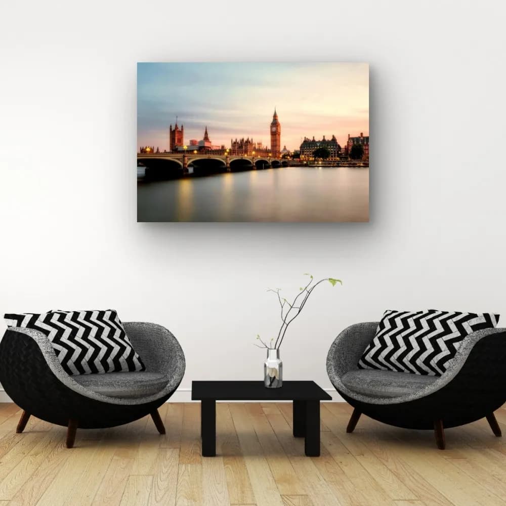 Serenity at Sunset: A Captivating View of London's Iconic Skyline