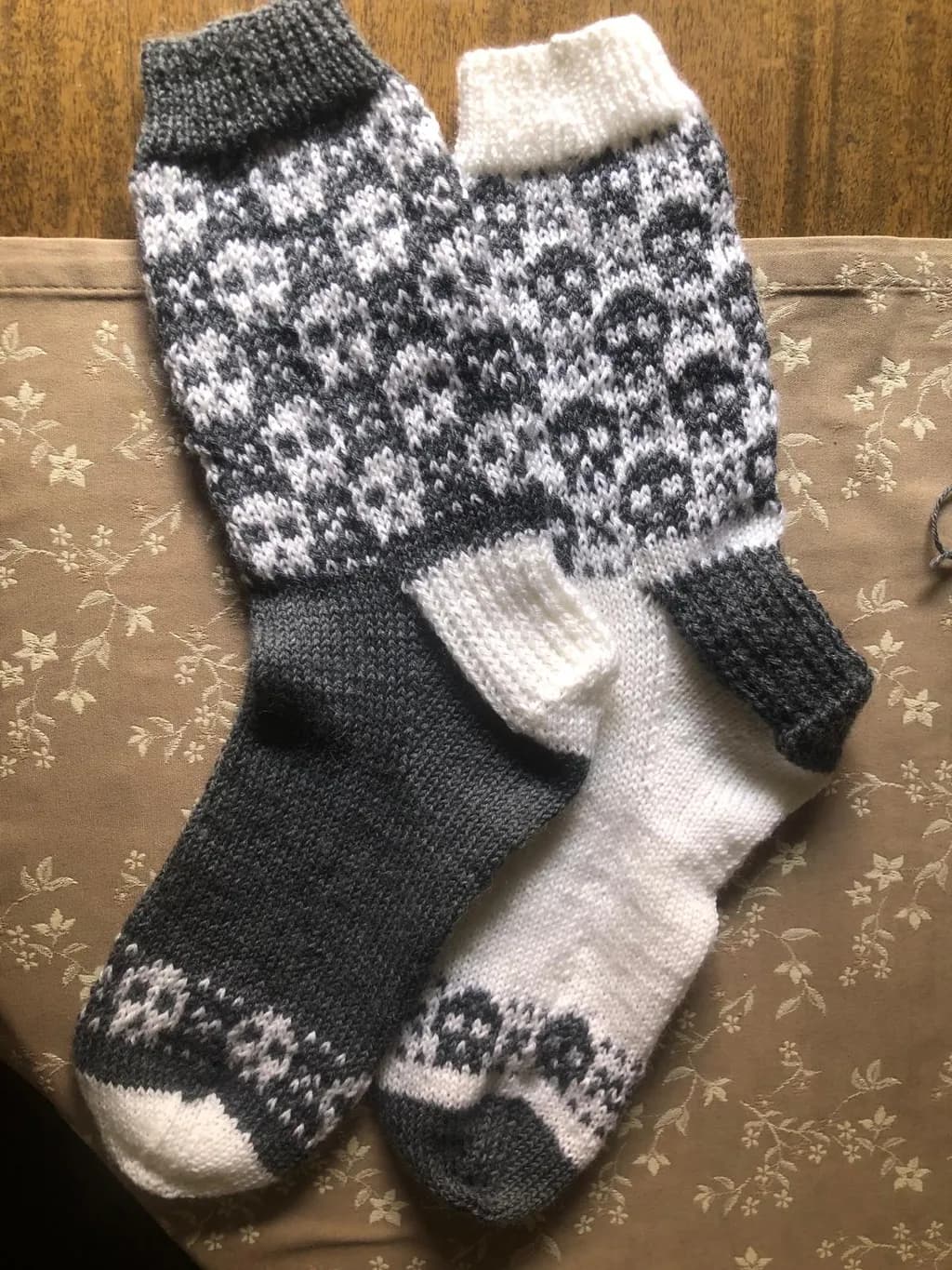 Skull Pattern Socks