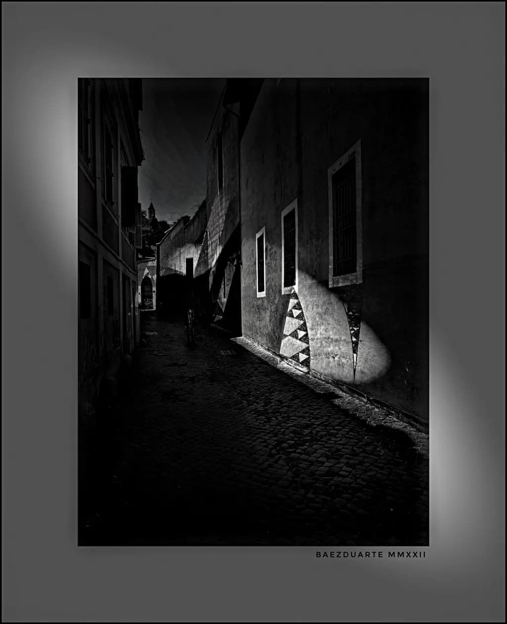 Trastevere Shadows
